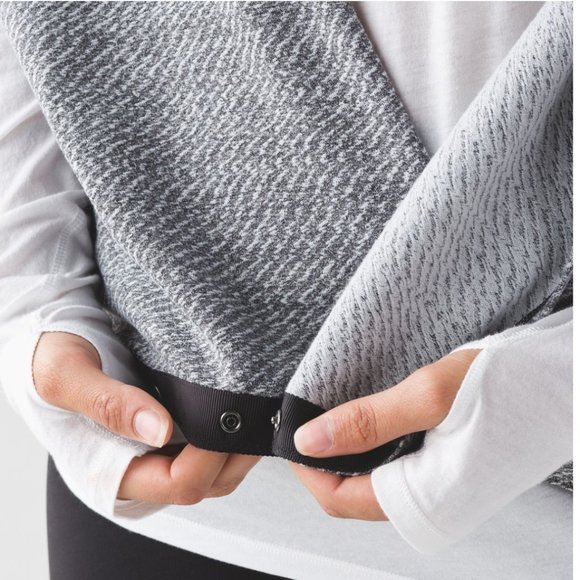 Lululemon Vinyasa Wrap Scarf snap button shawl - Picture 11 of 13